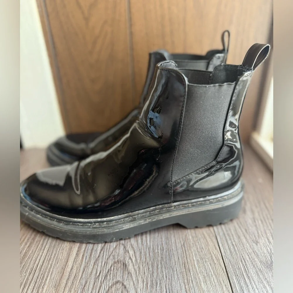 Forever 21 Black Patent Chelsea Boots Platform Chunky Lug Sole Y2kStreetwearGoth